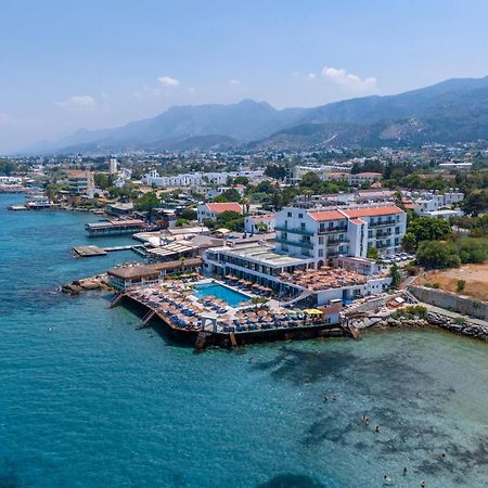 Manolya Hotel Lapithos  Bagian luar foto
