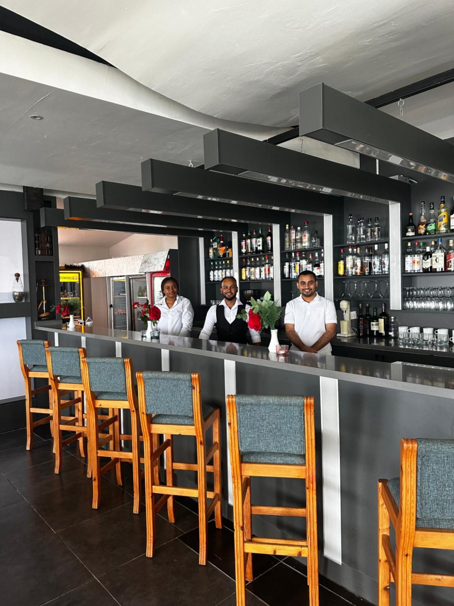 Manolya Hotel Lapithos  Bagian luar foto