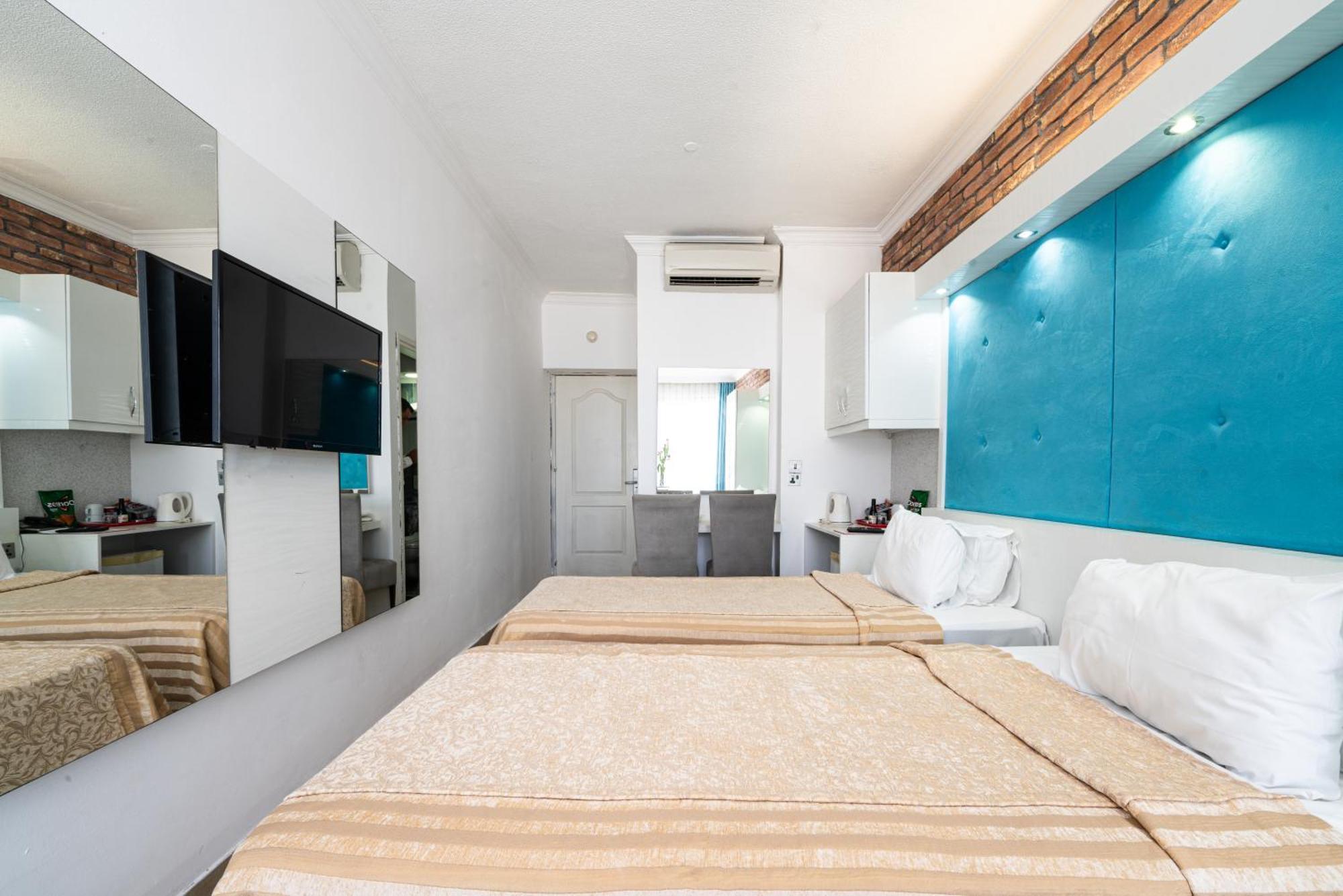 Manolya Hotel Lapithos  Bagian luar foto