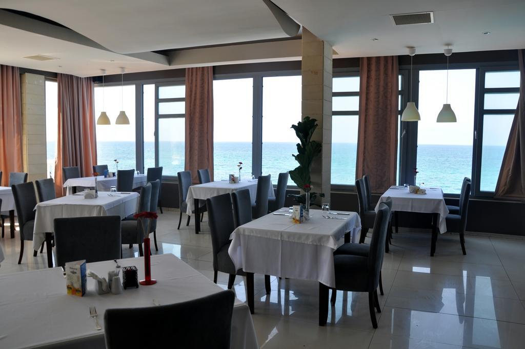 Manolya Hotel Kyrenia  Bagian luar foto